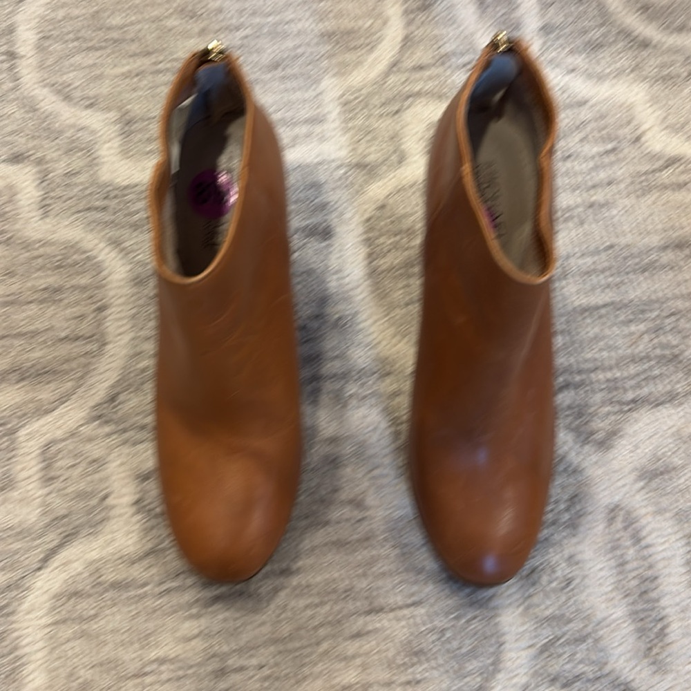 Michael Kors ladies' low booties. - Picture 2 of 4